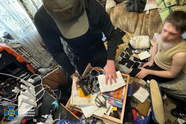 У Дніпрі затримали російського інформатора, який наводив ракети і дрони на місто (ФОТО)