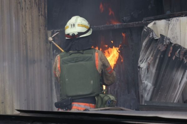 Удар по Дніпропетровщині: пожежі на підприємствах загасили (ФОТО)