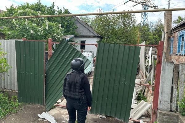 Росіяни скинули авіабомбу на Костянтинівку: пʼятеро поранених (ФОТО)