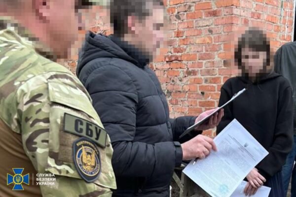 На Донеччині затримали російську агентку, яка шпигувала за понтонними переправами ЗСУ через річки (ФОТО)