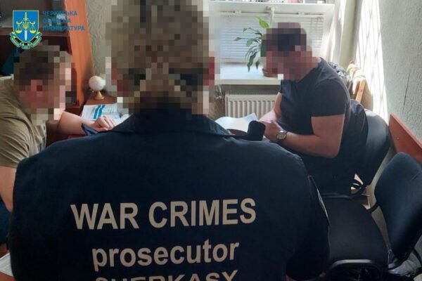 Житель Черкас отримав підозру через співпрацю з окупантами та виправдовування агресії РФ