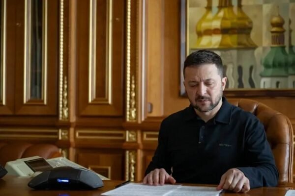 Зеленський обсудив з прем’єром Австралії спроби Путіна розширити війну