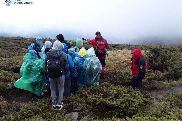 У Карпатах заблукала група 10-класників з вчителем