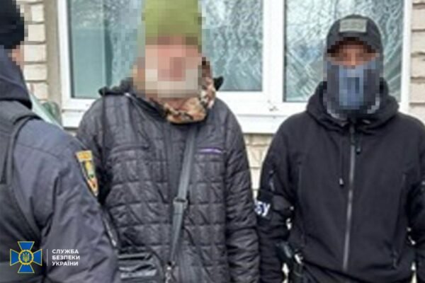 На Донеччині та Харківщині затримали “чорних зброярів”, що торгували трофейною зброєю та вибухівкою