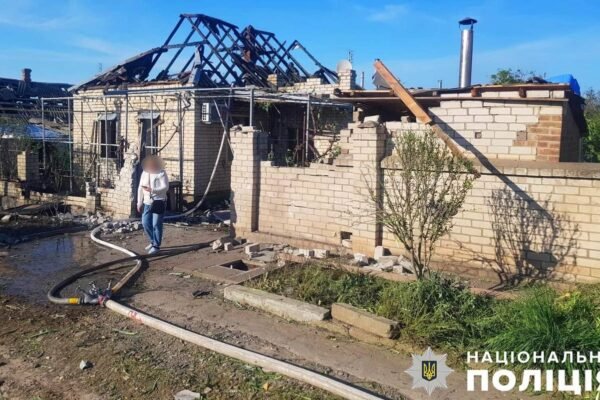 Обстріли Херсонщини: Поліція показала наслідки атак (ФОТО)
