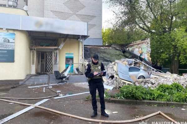 У Чернігові злодії підірвали банк, щоб викрасти понад 5 млн грн. Після невдалого пограбування їх затримала поліція