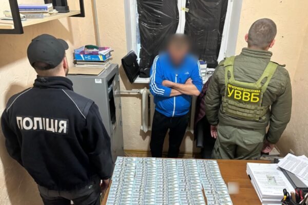 На Одещині затримали таксиста, що заробляв на допомозі ухилянтам