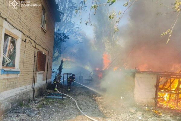 Росіяни накрили “Ураганами” Гірник на Донеччині: в ДСНС показали наслідки (ФОТО, ВІДЕО)