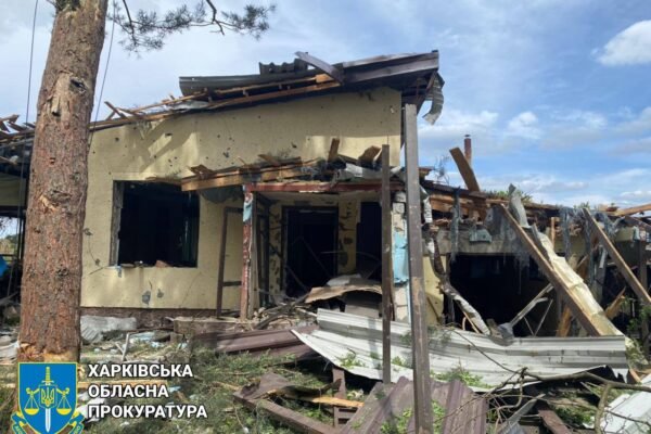 Ворожий дрон влетів у будинок: у прокуратурі показали наслідки обстрілів Харківщини (ФОТО)