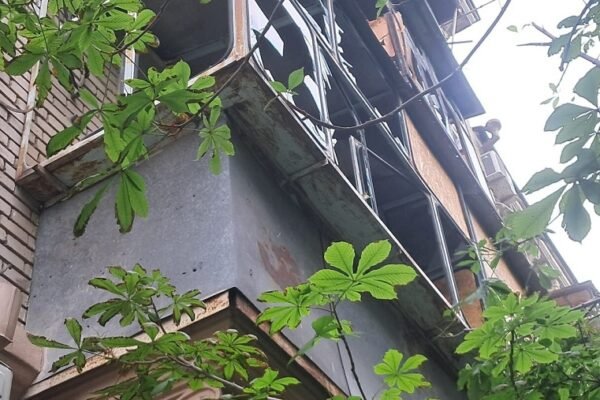 Окупанти втретє за 14 травня вдарили по Нікополю (ФОТО)