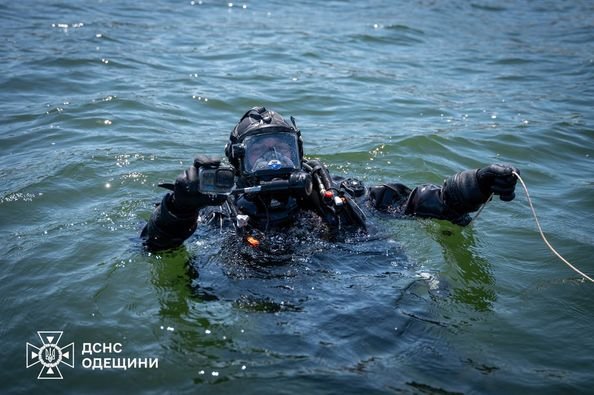 На одному з пляжів Одещини знайшли частини вибухового пристрою (ФОТО, ВІДЕО)