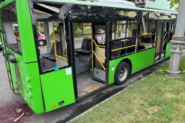 Удар по житловій забудові в Харкові: кількість постраждалих зросла (ФОТО)