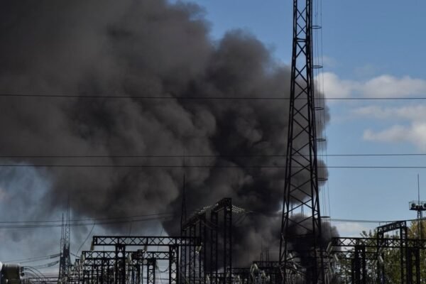 Ворог пошкодив обладнання на двох об’єктах “Укренерго”, поранено двох енергетиків