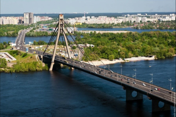 У Києві на півтора місяця обмежать рух Північним мостом