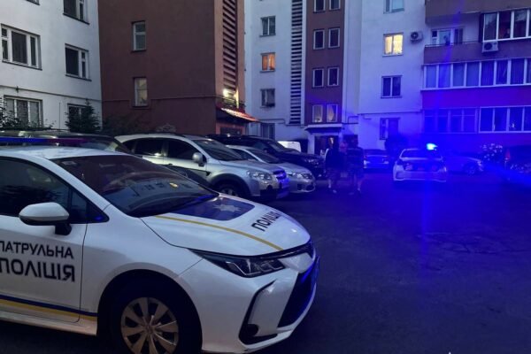 В Рівному у квартирі виявили труп дівчини з тілесними ушкодженнями