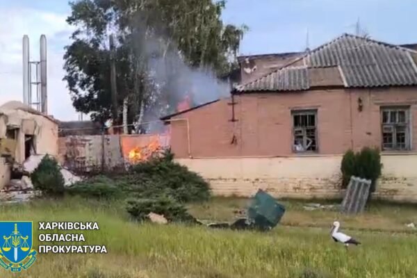 Росіяни обстріляли з “Ураганів” село на Харківщині: є поранені (ФОТО)
