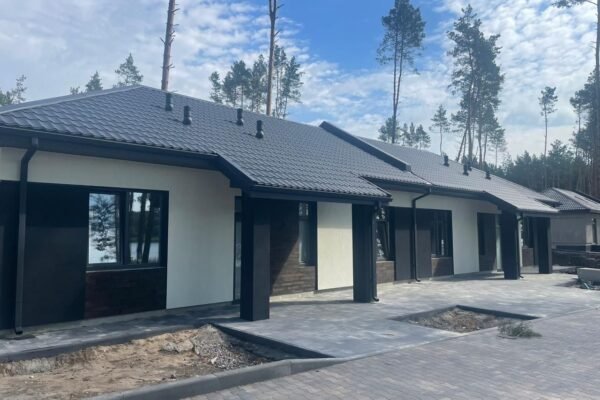 На Київщині триває будівництво інклюзивного комплексу для військових з інвалідністю: на якому етапі роботи (ФОТО)