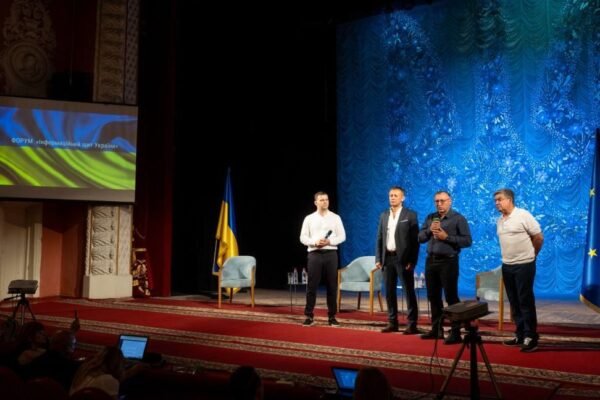 На Вінниччині стартував проєкт “Книга героїв”, що має на меті зібрати дані про полеглих Захисників