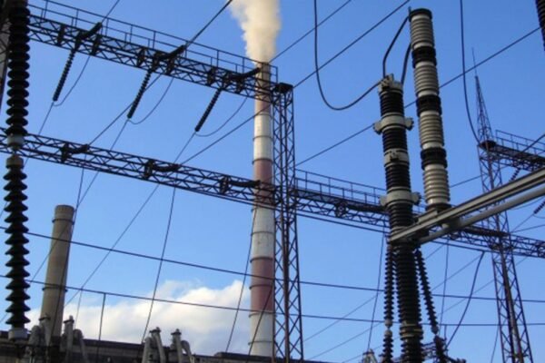 Окупанти вдарили по одній з ТЕС. Поранено трьох енергетиків