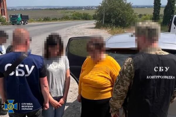 На Хмельниччині затримали депутатку, яка працювала на росіян і завербувала своїх сина і доньку (ФОТО, ВІДЕО)