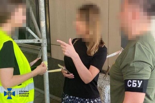 В Києві затримали екснардепку, яка разом зі спільниками щомісяця “заробляла” на ухилянтах до 100 тисяч доларів (ФОТО)