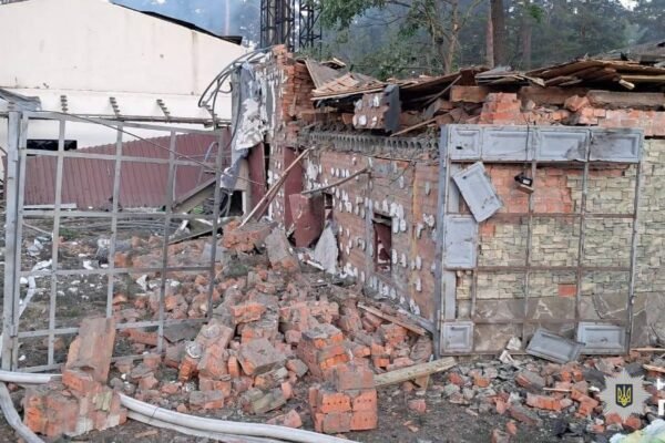 Наслідки атак на Харківщину показали правоохоронці (ФОТО)