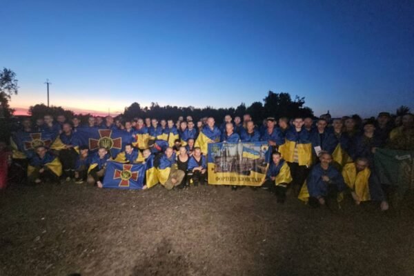 Наші вдома: З російського полону вдалося повернути ще 90 Героїв (ФОТО, ВІДЕО)