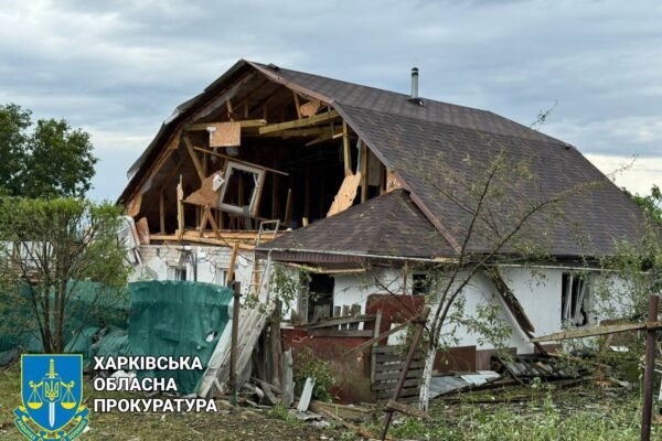 В прокуратурі показали наслідки авіаудару по Харківщині: 10 постраждалих (ФОТО)