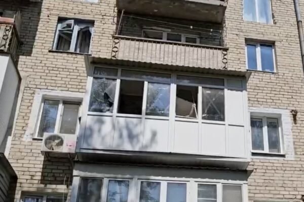 В ОВА показали наслідки обстрілу Дніпровського району Херсона (ВІДЕО)
