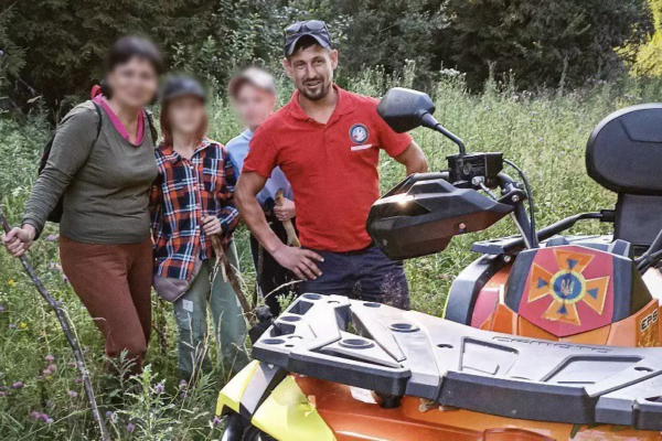 На Закарпатті рятувальники допомогли заблукалим туристкам вибратися з лісового масиву (ФОТО)