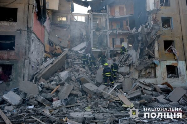 В поліції показали наслідки російських авіаударів по Мирнограду (ФОТО, ВІДЕО)
