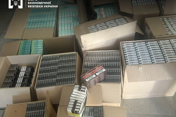 Бізнес на цигарках: БЕБ вилучило в одеситів контрафактного тютюну на понад 2 млн грн