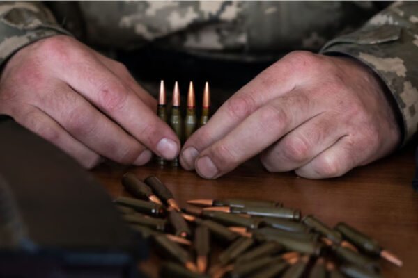 На Харківщині в одному з військових підрозділів сталася стрілянина: є загиблі та поранені