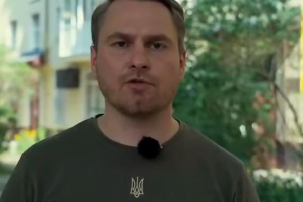 Кравченко показав, як виглядає пошкоджена окупантами житлова багатоповерхівка в Бучі після ремонту (ВІДЕО)