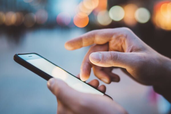 На Київщини мають збільшити кількість генераторів на станціях мобільних операторів для безперебійного звʼязку