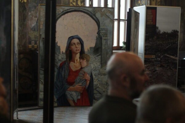 У Києво-Печерській лаврі відкрилась виставка “Молитва за Україну” (ФОТО)