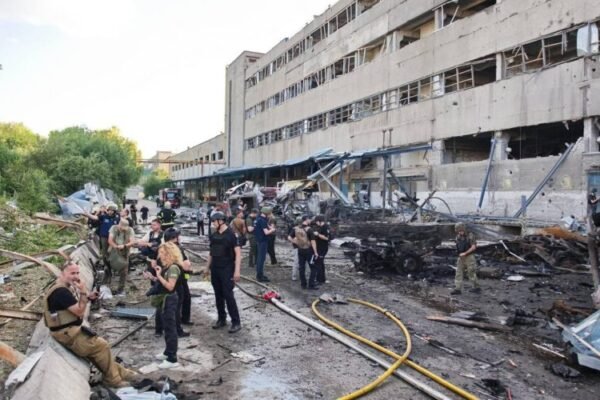 Удар по “Новій пошті” у Харкові 30 червня: Синєгубов розповів про стан постраждалих