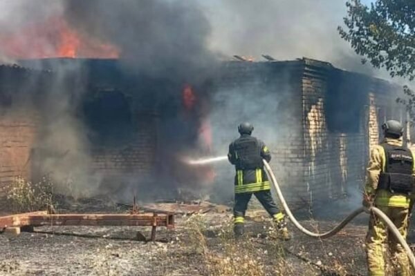 Під час повторного обстрілу в Херсоні постраждав рятувальник