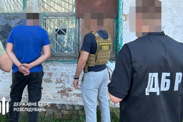 На Сумщині правоохоронець продавав місцевим дані про блокпости та паролі