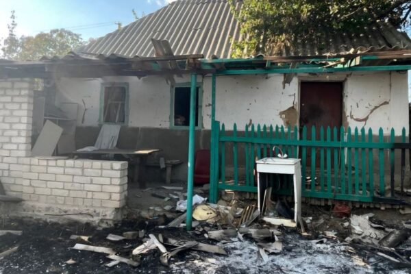 Обстріли Нікопольщини: В ОВА показали наслідки вечірніх та ранішніх атак (ФОТО)