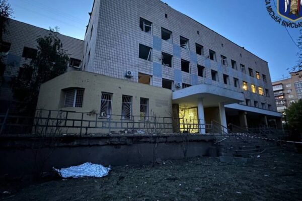 Чотири роки за ґратами отримав охоронець, що не відкрив укриття під час ракетної атаки на Київ, внаслідок чого загинули люди