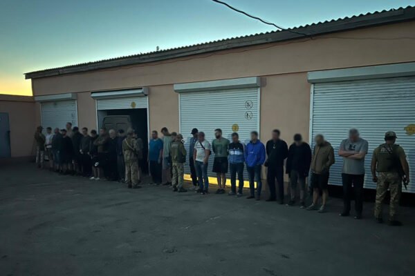 Прикордонники затримали 23 ухилянтів, які під’їхали до кордону на зерновозі