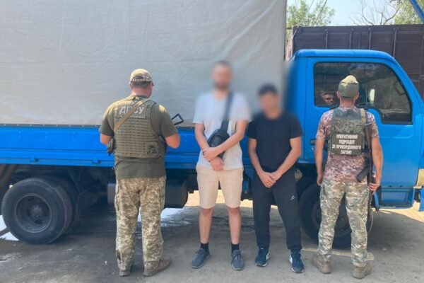 За кордон у сховку фури: на Одещині спіймали чергового ухилянта (ФОТО, ВІДЕО)