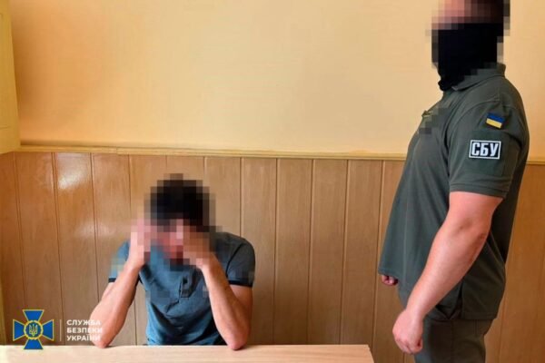 У Рівному затримали рецидивіста, який на замовлення ФСБ підпалив службовий пікап ЗСУ