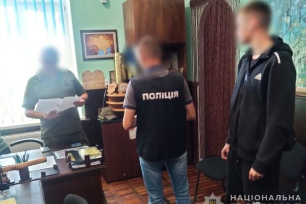 Командир військової частини на Житомирщині залучав підлеглих до будівництва приватного будинку і крамниці