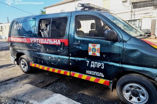 Росіяни прицільно вдарили по частині ДСНС в Нікополі (ФОТО)
