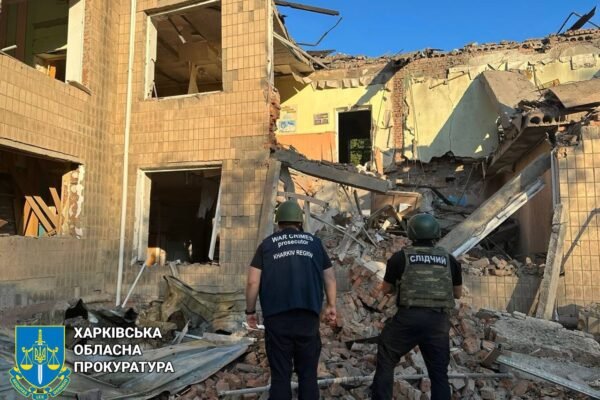 На Харківщині під атакою ракет та “Градів” опинилися два села. Є поранений