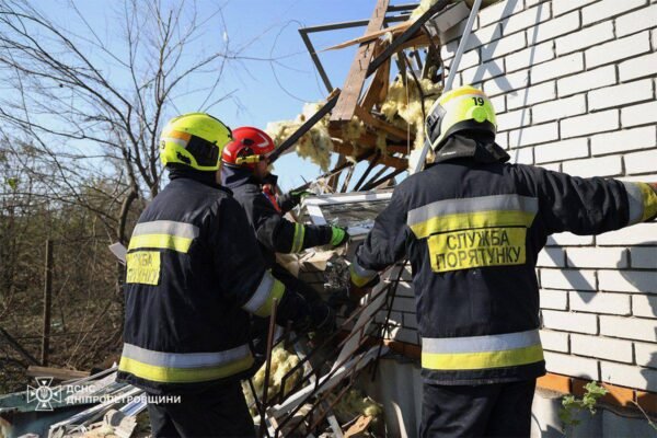 На Дніпропетровщині росіяни поцілили по дачному кооперативу. Є жертви