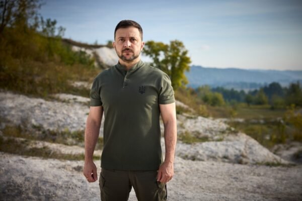Зеленський привітав українців з Днем Незалежності (ВІДЕО)