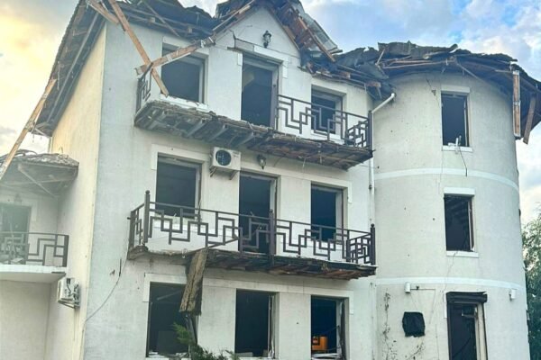 Поліція показала наслідки дронової атаки на Київщину (ФОТО)